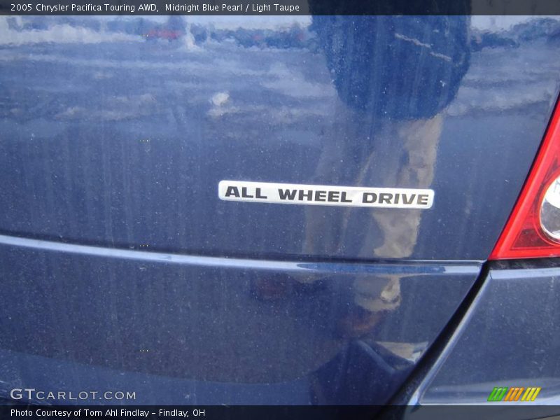 Midnight Blue Pearl / Light Taupe 2005 Chrysler Pacifica Touring AWD