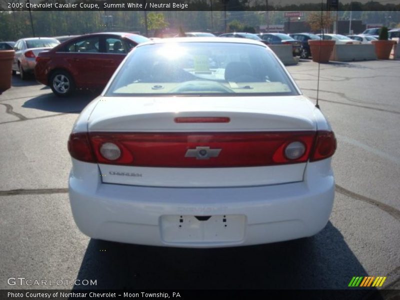 Summit White / Neutral Beige 2005 Chevrolet Cavalier Coupe