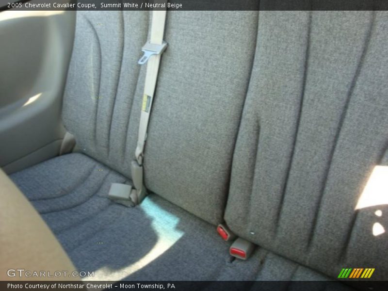 Summit White / Neutral Beige 2005 Chevrolet Cavalier Coupe