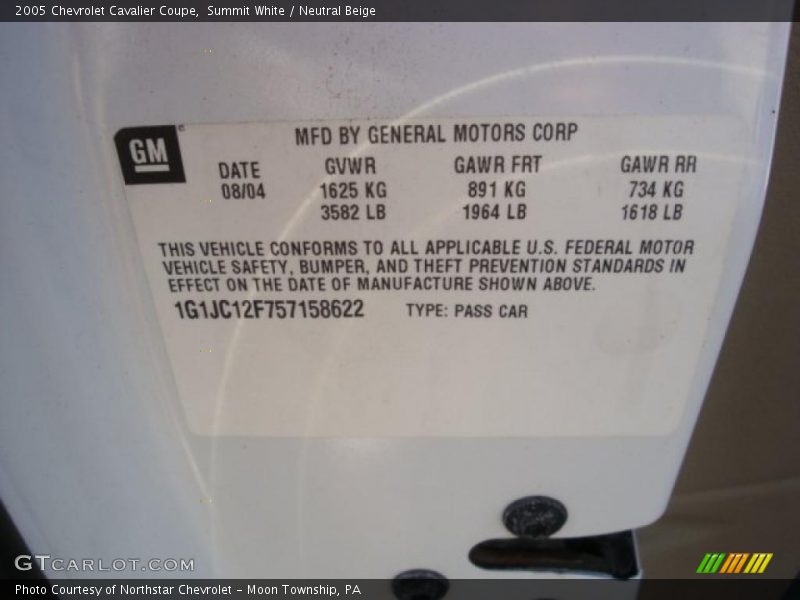 Summit White / Neutral Beige 2005 Chevrolet Cavalier Coupe