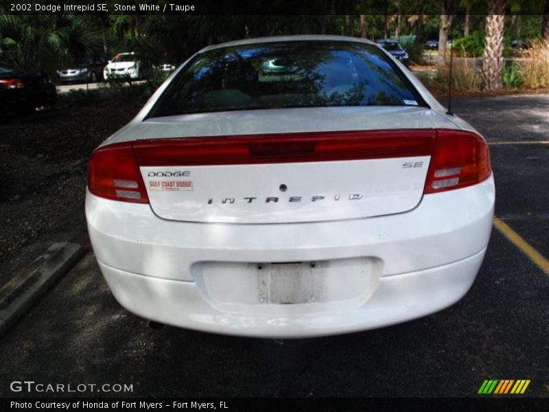 Stone White / Taupe 2002 Dodge Intrepid SE