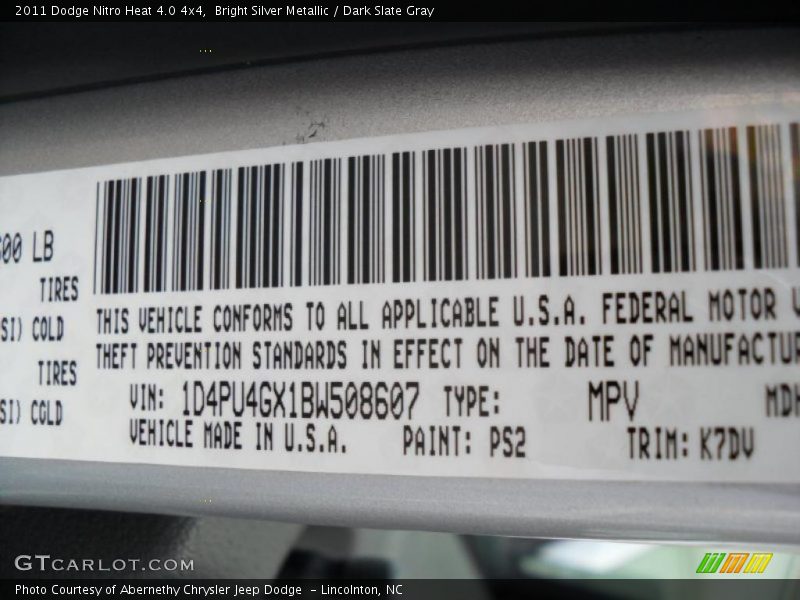 Bright Silver Metallic / Dark Slate Gray 2011 Dodge Nitro Heat 4.0 4x4