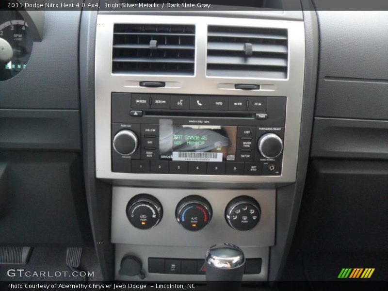 Bright Silver Metallic / Dark Slate Gray 2011 Dodge Nitro Heat 4.0 4x4