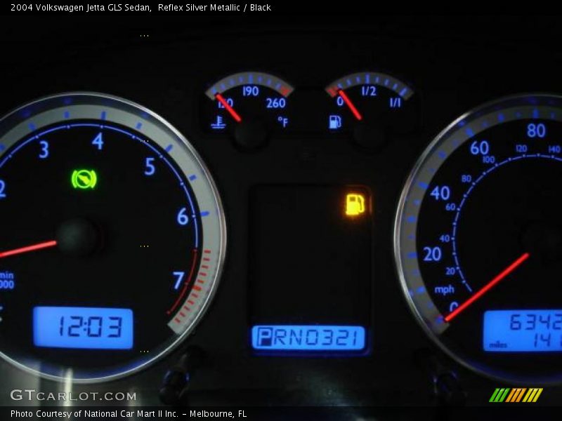 Reflex Silver Metallic / Black 2004 Volkswagen Jetta GLS Sedan