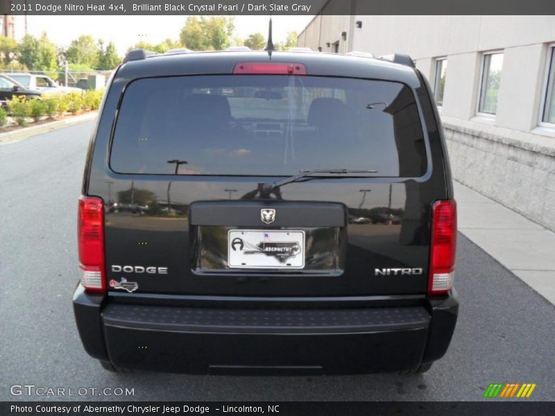 Brilliant Black Crystal Pearl / Dark Slate Gray 2011 Dodge Nitro Heat 4x4