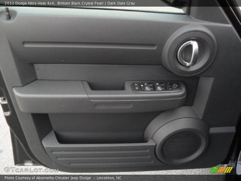Brilliant Black Crystal Pearl / Dark Slate Gray 2011 Dodge Nitro Heat 4x4