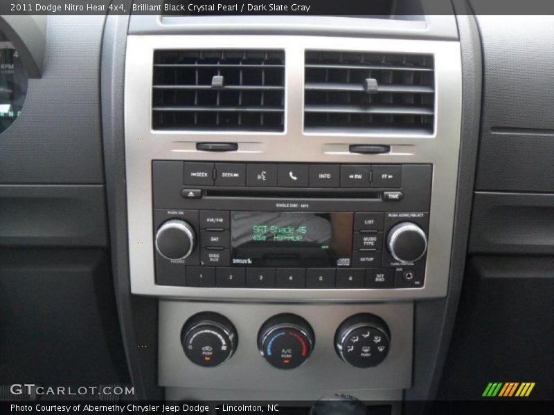 Brilliant Black Crystal Pearl / Dark Slate Gray 2011 Dodge Nitro Heat 4x4