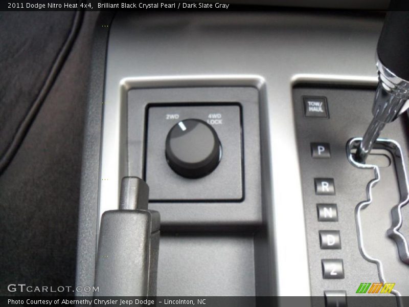 Brilliant Black Crystal Pearl / Dark Slate Gray 2011 Dodge Nitro Heat 4x4