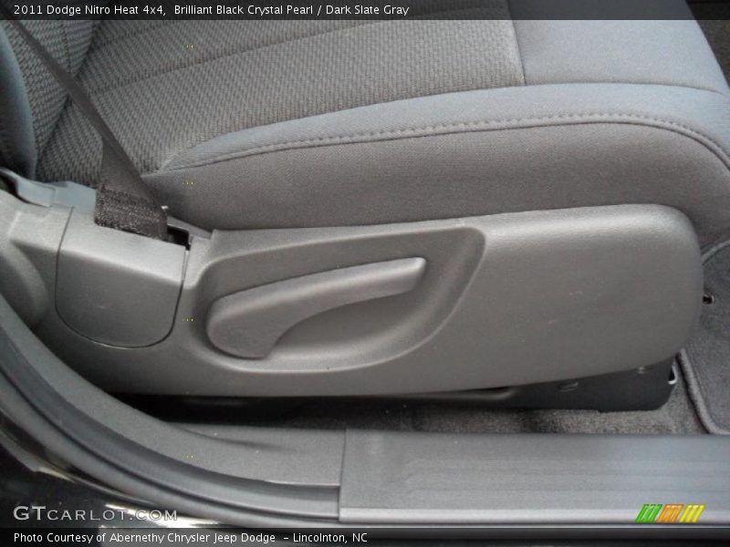 Brilliant Black Crystal Pearl / Dark Slate Gray 2011 Dodge Nitro Heat 4x4