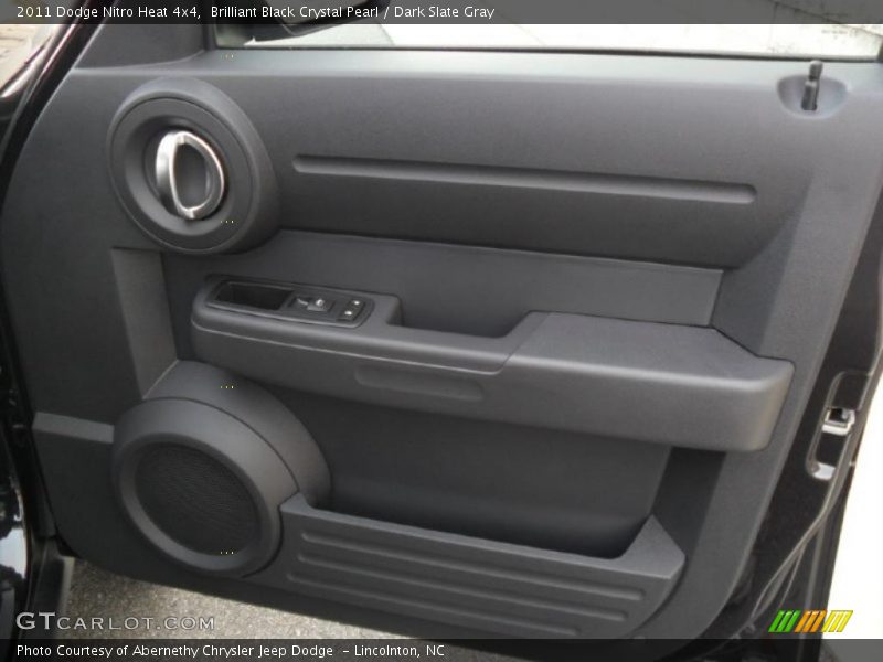 Brilliant Black Crystal Pearl / Dark Slate Gray 2011 Dodge Nitro Heat 4x4