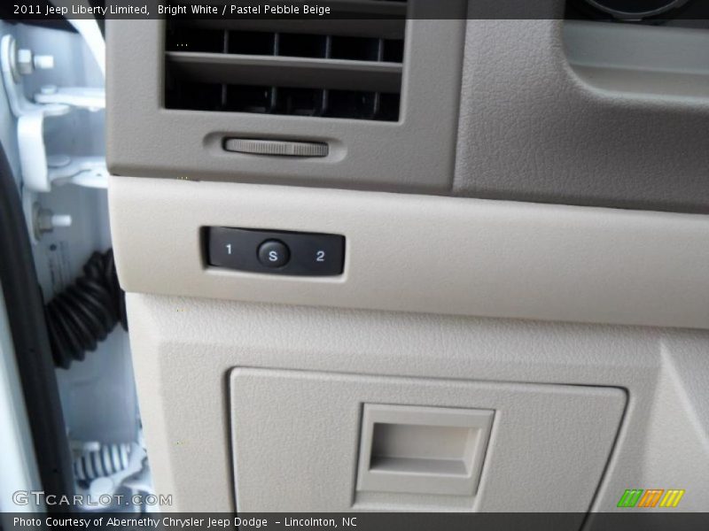 Bright White / Pastel Pebble Beige 2011 Jeep Liberty Limited