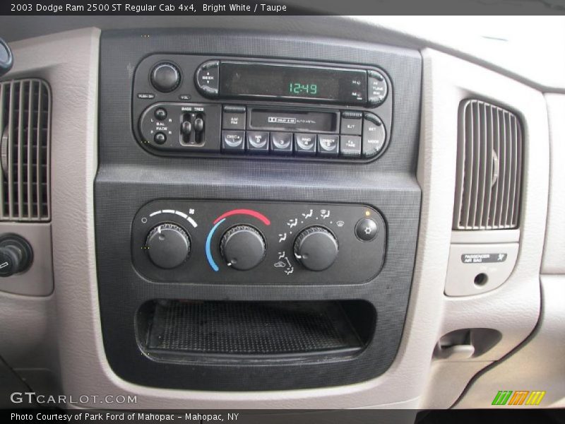 Bright White / Taupe 2003 Dodge Ram 2500 ST Regular Cab 4x4