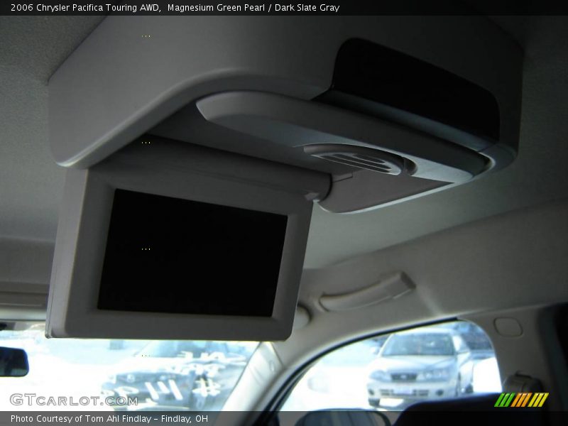 Magnesium Green Pearl / Dark Slate Gray 2006 Chrysler Pacifica Touring AWD