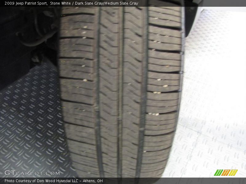 Stone White / Dark Slate Gray/Medium Slate Gray 2009 Jeep Patriot Sport