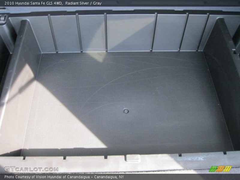 Radiant Silver / Gray 2010 Hyundai Santa Fe GLS 4WD