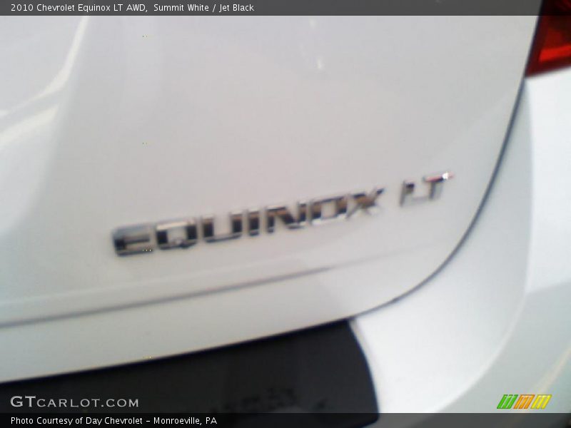 Summit White / Jet Black 2010 Chevrolet Equinox LT AWD