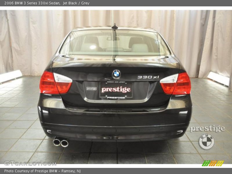 Jet Black / Grey 2006 BMW 3 Series 330xi Sedan