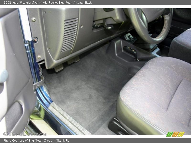 Patriot Blue Pearl / Agate Black 2002 Jeep Wrangler Sport 4x4