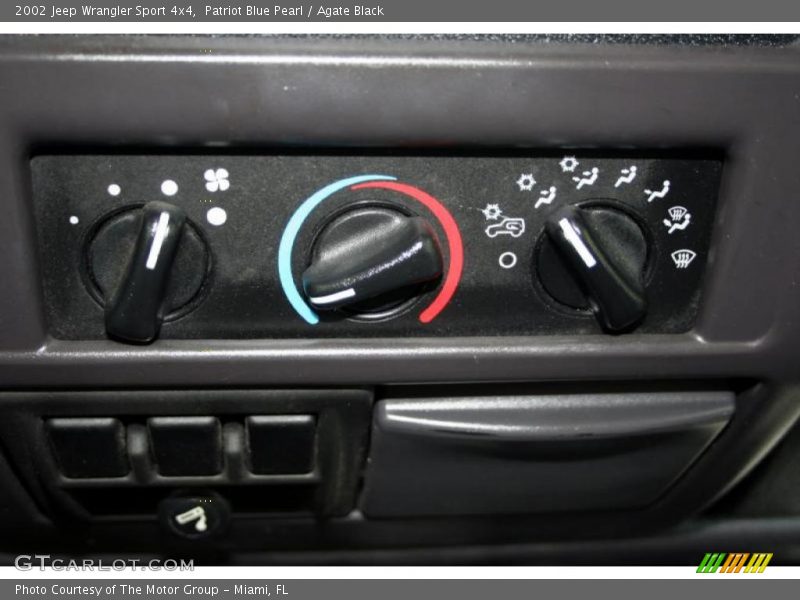 Patriot Blue Pearl / Agate Black 2002 Jeep Wrangler Sport 4x4