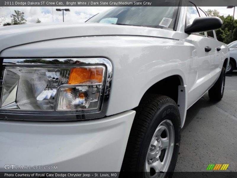 Bright White / Dark Slate Gray/Medium Slate Gray 2011 Dodge Dakota ST Crew Cab