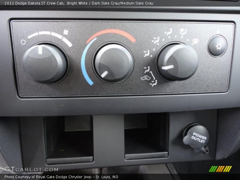 Bright White / Dark Slate Gray/Medium Slate Gray 2011 Dodge Dakota ST Crew Cab