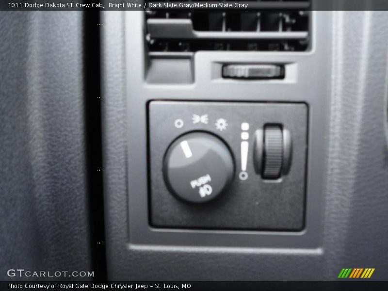 Bright White / Dark Slate Gray/Medium Slate Gray 2011 Dodge Dakota ST Crew Cab