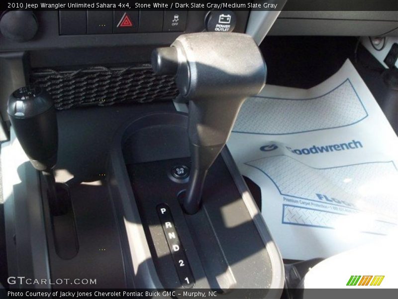 Stone White / Dark Slate Gray/Medium Slate Gray 2010 Jeep Wrangler Unlimited Sahara 4x4