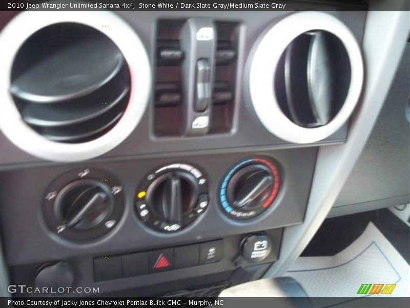 Stone White / Dark Slate Gray/Medium Slate Gray 2010 Jeep Wrangler Unlimited Sahara 4x4