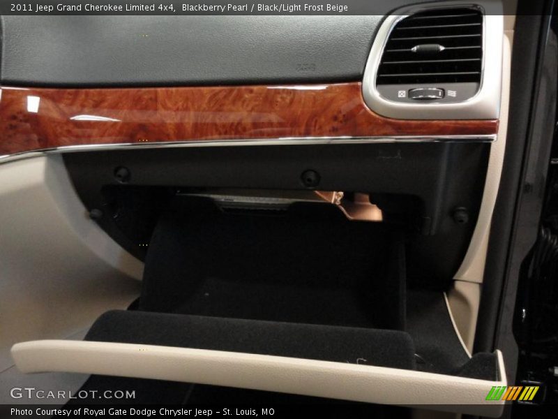 Blackberry Pearl / Black/Light Frost Beige 2011 Jeep Grand Cherokee Limited 4x4