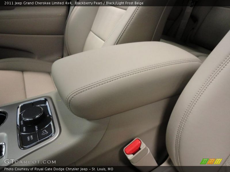 Blackberry Pearl / Black/Light Frost Beige 2011 Jeep Grand Cherokee Limited 4x4