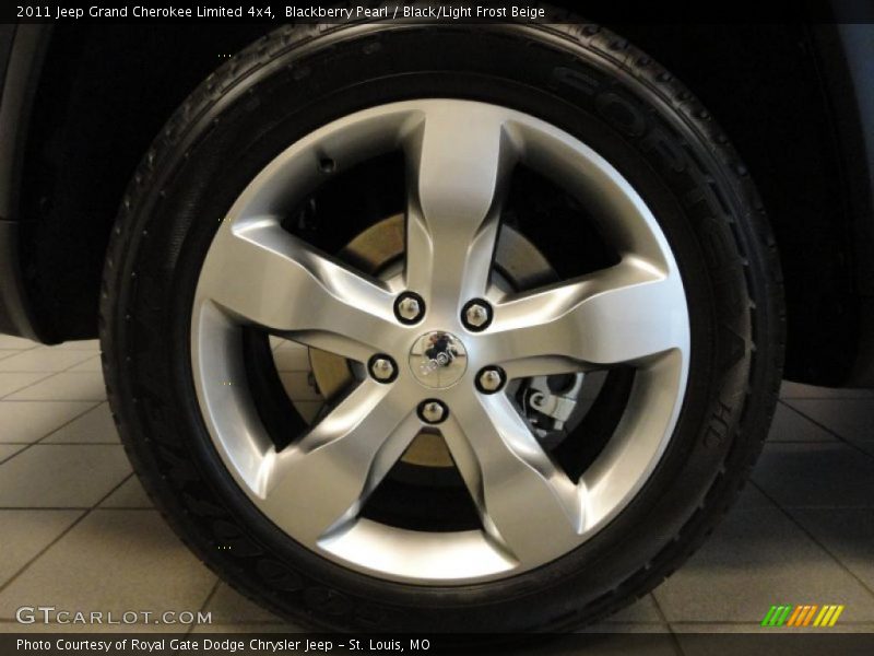 Blackberry Pearl / Black/Light Frost Beige 2011 Jeep Grand Cherokee Limited 4x4
