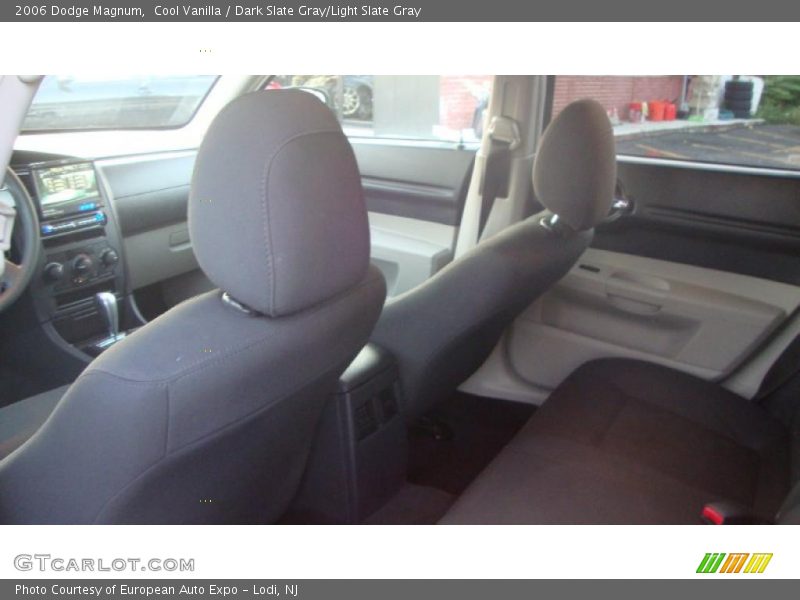 Cool Vanilla / Dark Slate Gray/Light Slate Gray 2006 Dodge Magnum