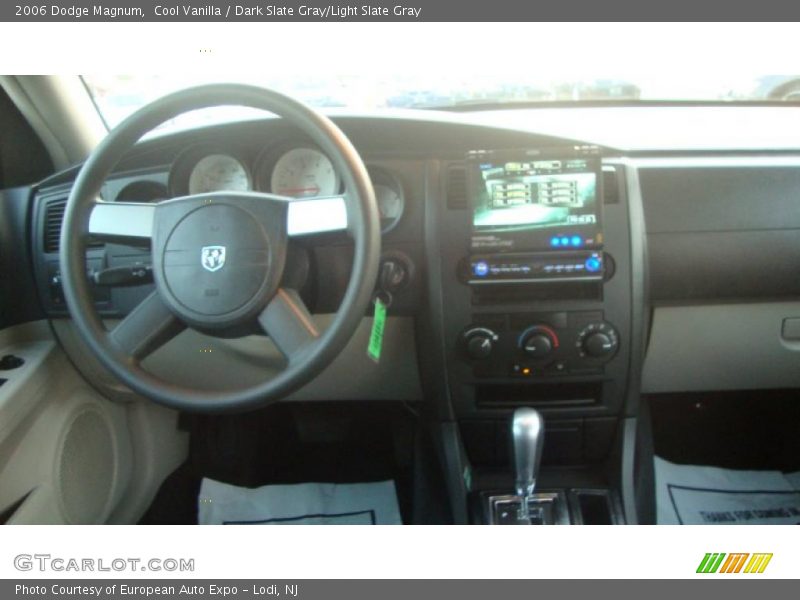 Cool Vanilla / Dark Slate Gray/Light Slate Gray 2006 Dodge Magnum