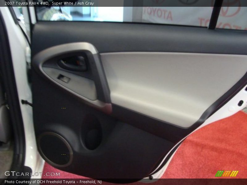 Super White / Ash Gray 2007 Toyota RAV4 4WD