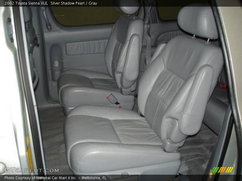 Silver Shadow Pearl / Gray 2002 Toyota Sienna XLE