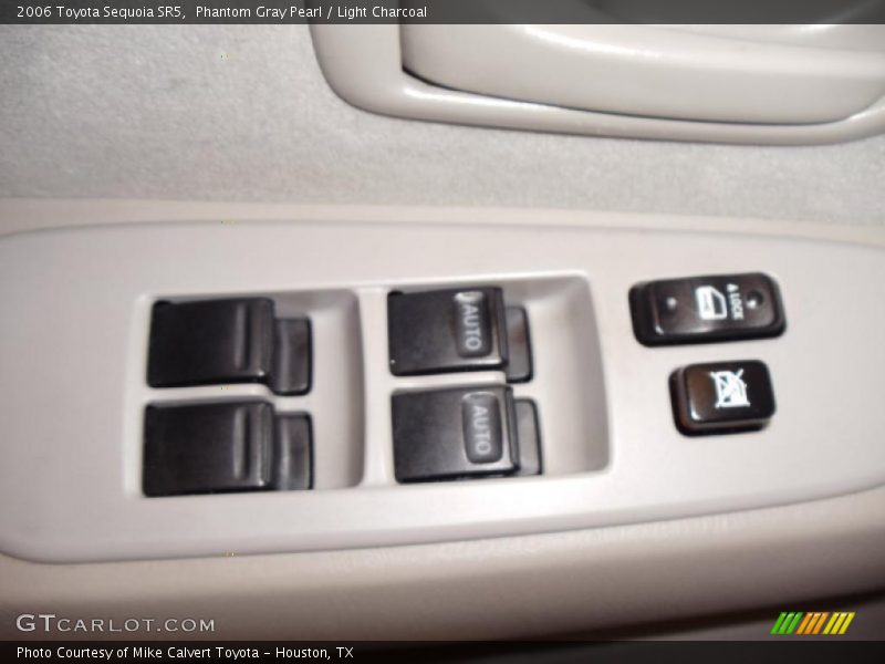 Phantom Gray Pearl / Light Charcoal 2006 Toyota Sequoia SR5