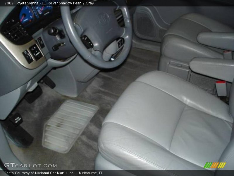 Silver Shadow Pearl / Gray 2002 Toyota Sienna XLE