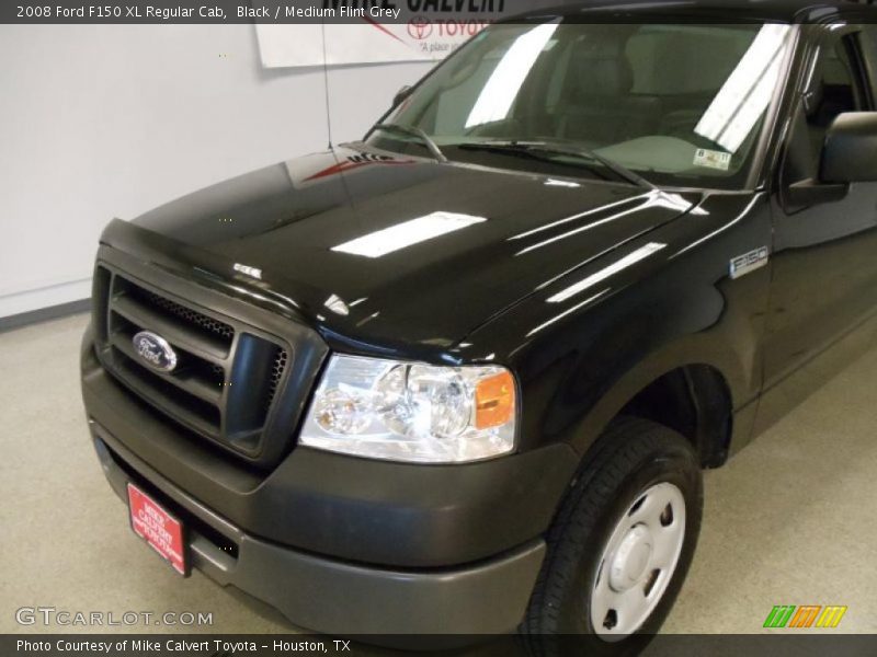 Black / Medium Flint Grey 2008 Ford F150 XL Regular Cab