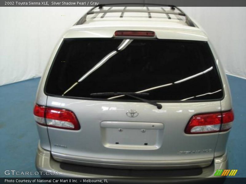 Silver Shadow Pearl / Gray 2002 Toyota Sienna XLE