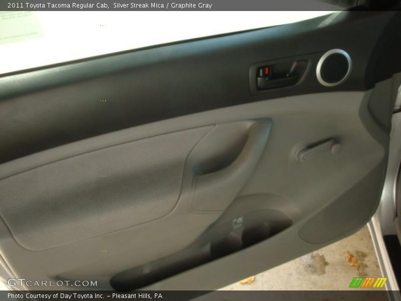 Silver Streak Mica / Graphite Gray 2011 Toyota Tacoma Regular Cab
