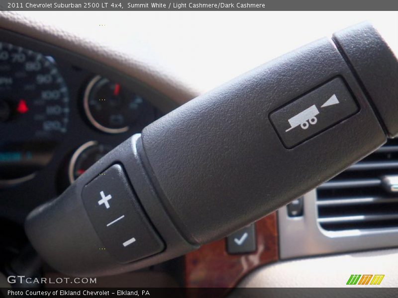 Summit White / Light Cashmere/Dark Cashmere 2011 Chevrolet Suburban 2500 LT 4x4