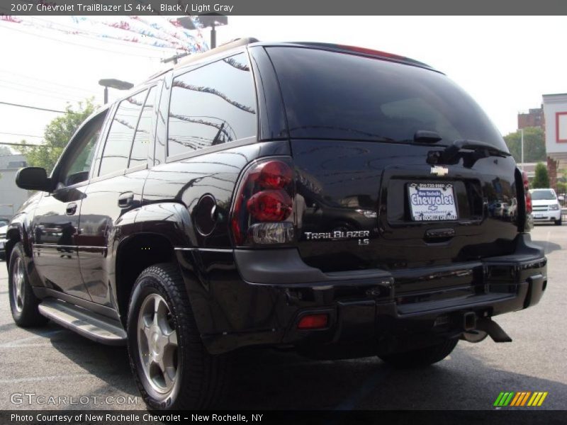 Black / Light Gray 2007 Chevrolet TrailBlazer LS 4x4