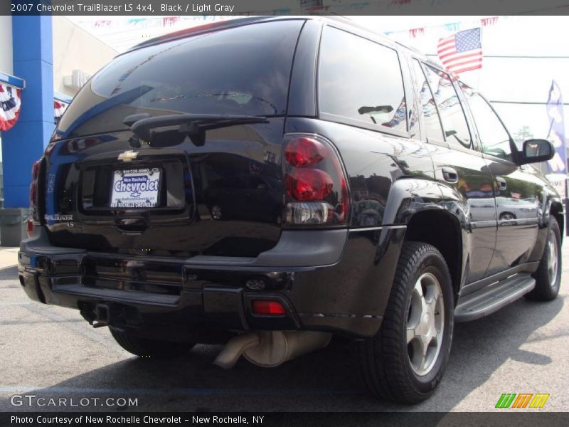 Black / Light Gray 2007 Chevrolet TrailBlazer LS 4x4