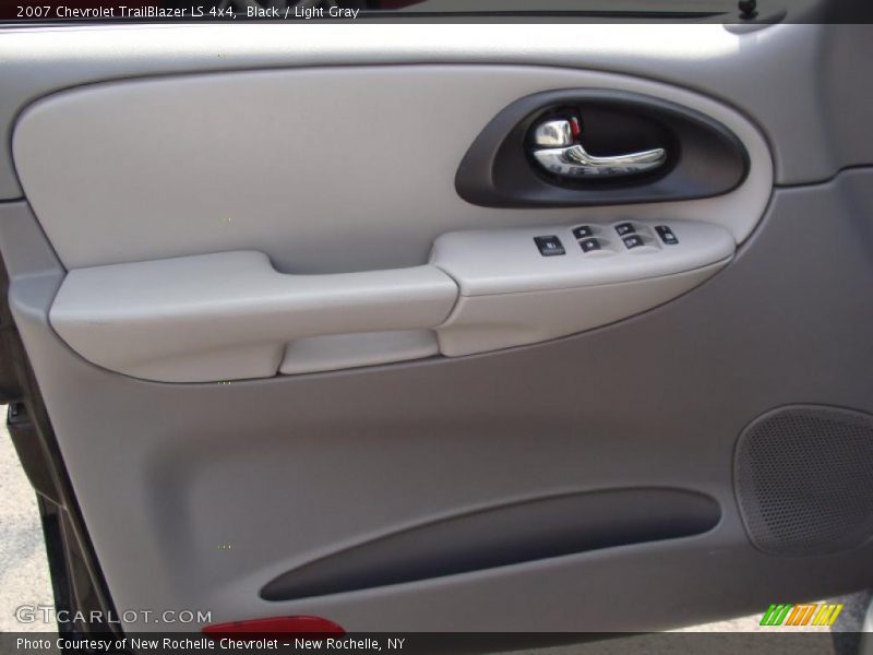 Black / Light Gray 2007 Chevrolet TrailBlazer LS 4x4