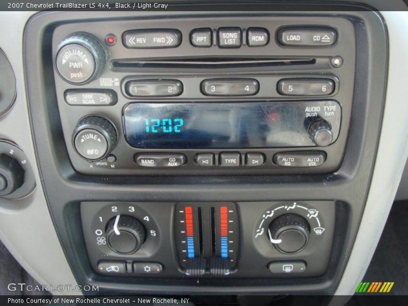 Black / Light Gray 2007 Chevrolet TrailBlazer LS 4x4