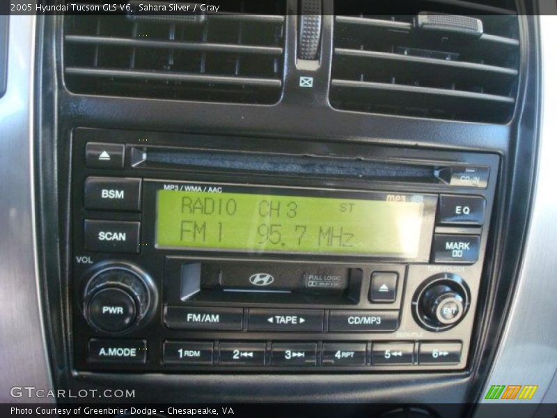 Sahara Silver / Gray 2005 Hyundai Tucson GLS V6