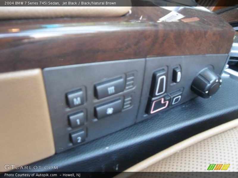 Jet Black / Black/Natural Brown 2004 BMW 7 Series 745i Sedan