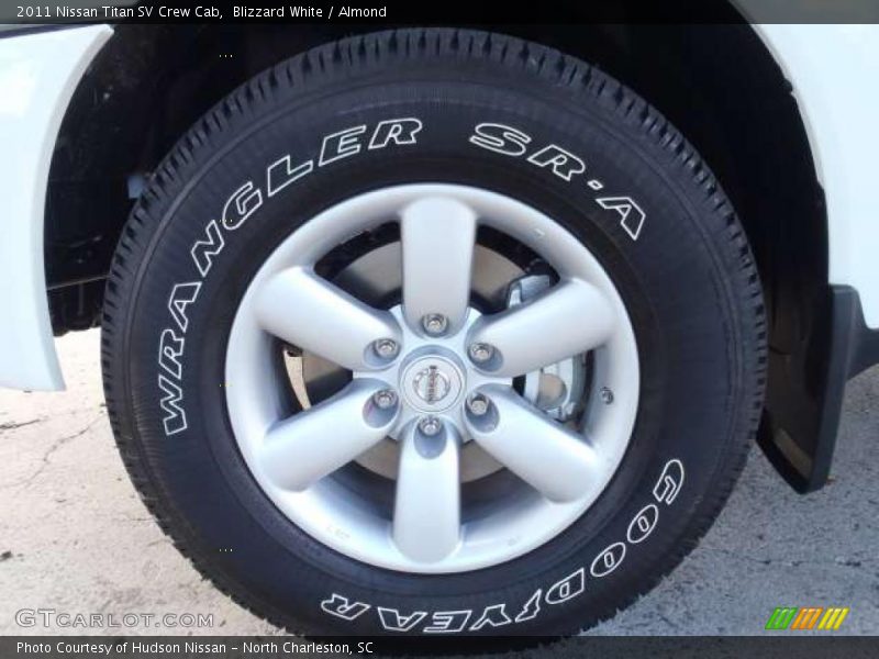 Blizzard White / Almond 2011 Nissan Titan SV Crew Cab
