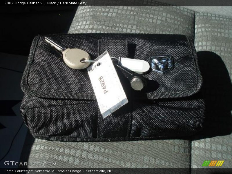 Black / Dark Slate Gray 2007 Dodge Caliber SE