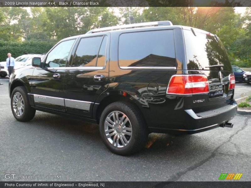 Black / Charcoal Black 2009 Lincoln Navigator 4x4